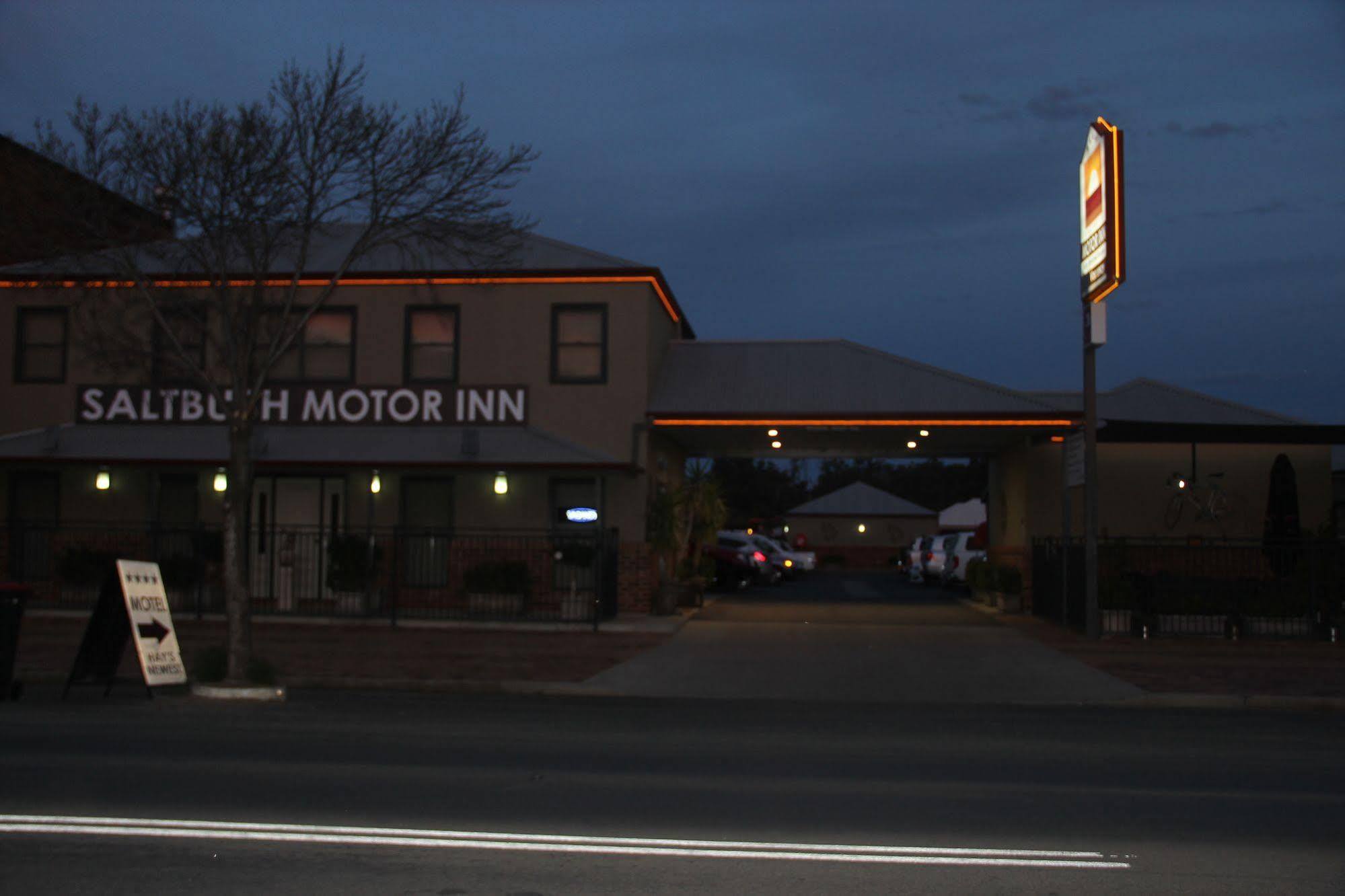 The Saltbush Motor Inn Hay Exterior foto
